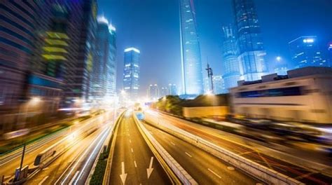 科技巨头极速进场 车路协同技术为何被热捧？