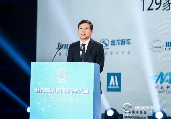 李彦宏：有了智能的车还不够，道路的基础设施